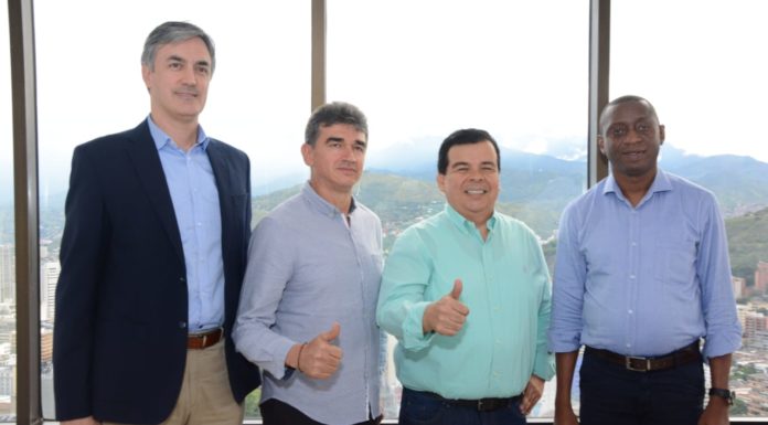 Roberto Ortiz es el que dijo Alvaro Uribe en Cali