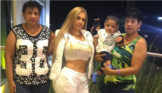 ¿Cómo les parece la madre de La Segura?: La Youtuber la presentó