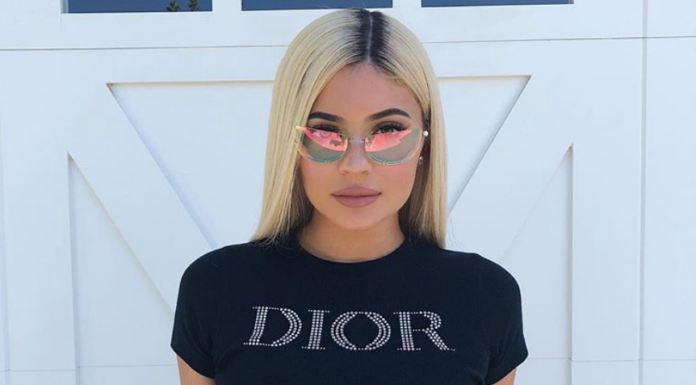 Kylie Jenner sube la temperatura con sugestiva foto