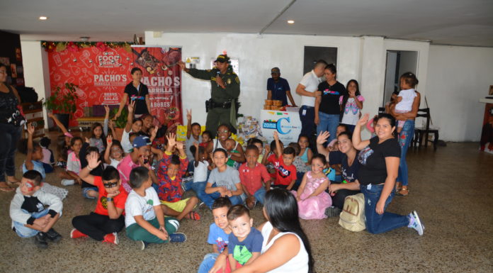 ¡Periódico Zona C llenó de regalos y felicidad a niños del Centro de Cali!