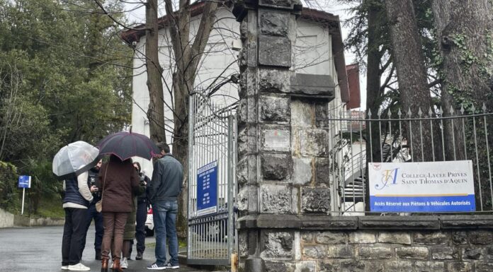 Joven estudiante en Francia asesino a su profesora