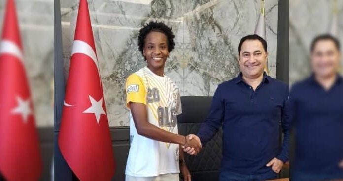 LA FUTBOLISTA CALEÑA QUE SUFRIÓ DEL SISMO EN TURQUÍA