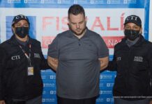 John Poulos seguirá en la carcel