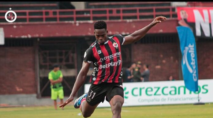 Richard Rentería: Un Defensor con Sueños de Grandeza en el Cúcuta Deportivo.